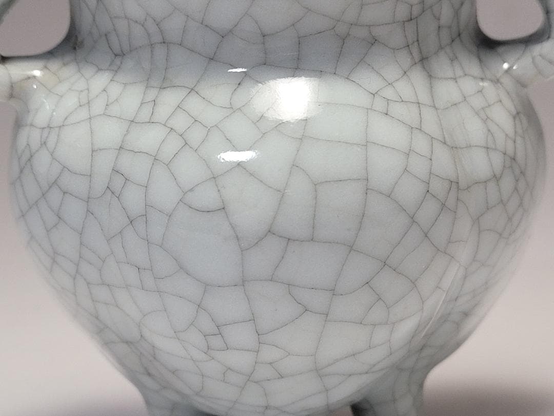 白磁 貫入 三足香炉型 掛花入 明清時代 幅約8.7cm