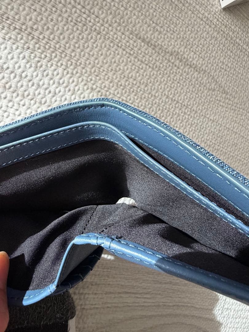 最終値下げ❗️DIESEL ディーゼル　小銭入れ付き　２つ折り財布