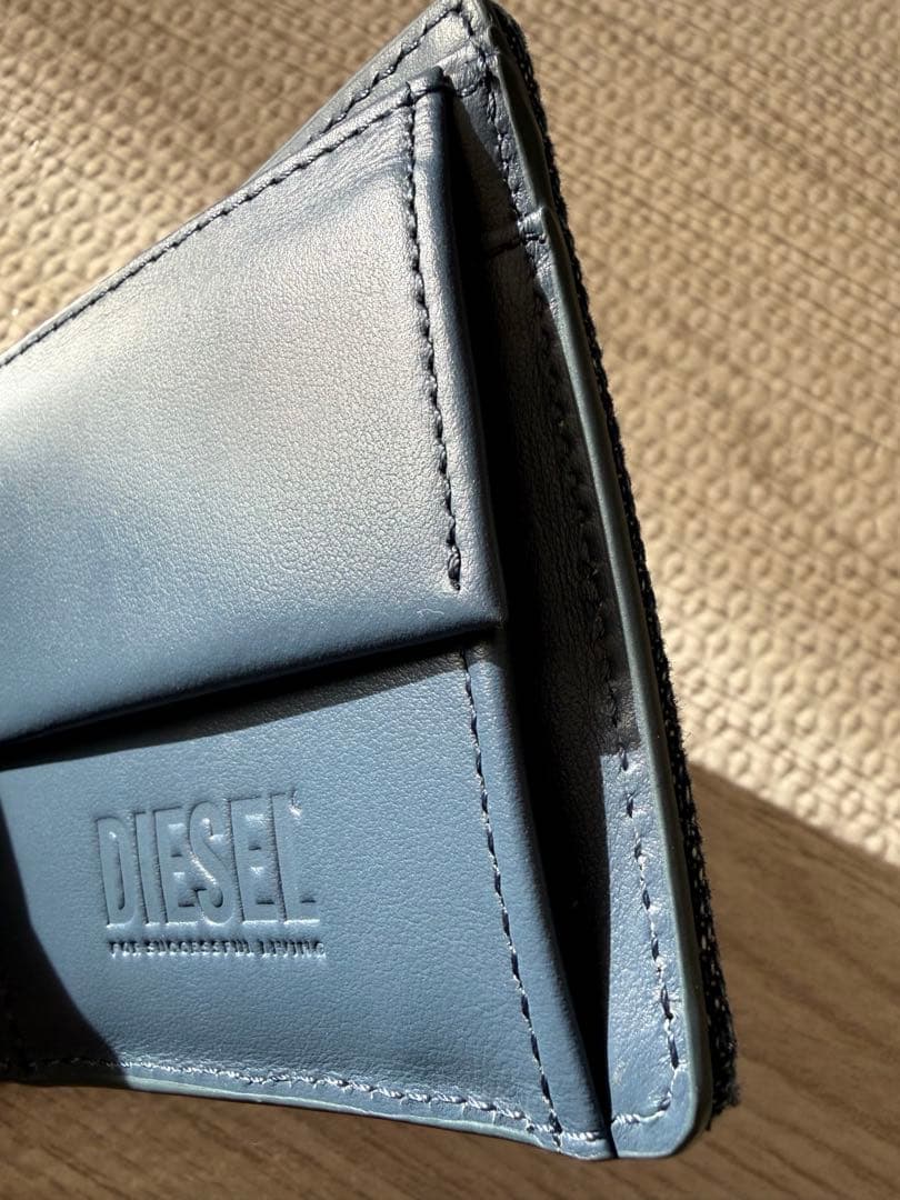 最終値下げ❗️DIESEL ディーゼル　小銭入れ付き　２つ折り財布