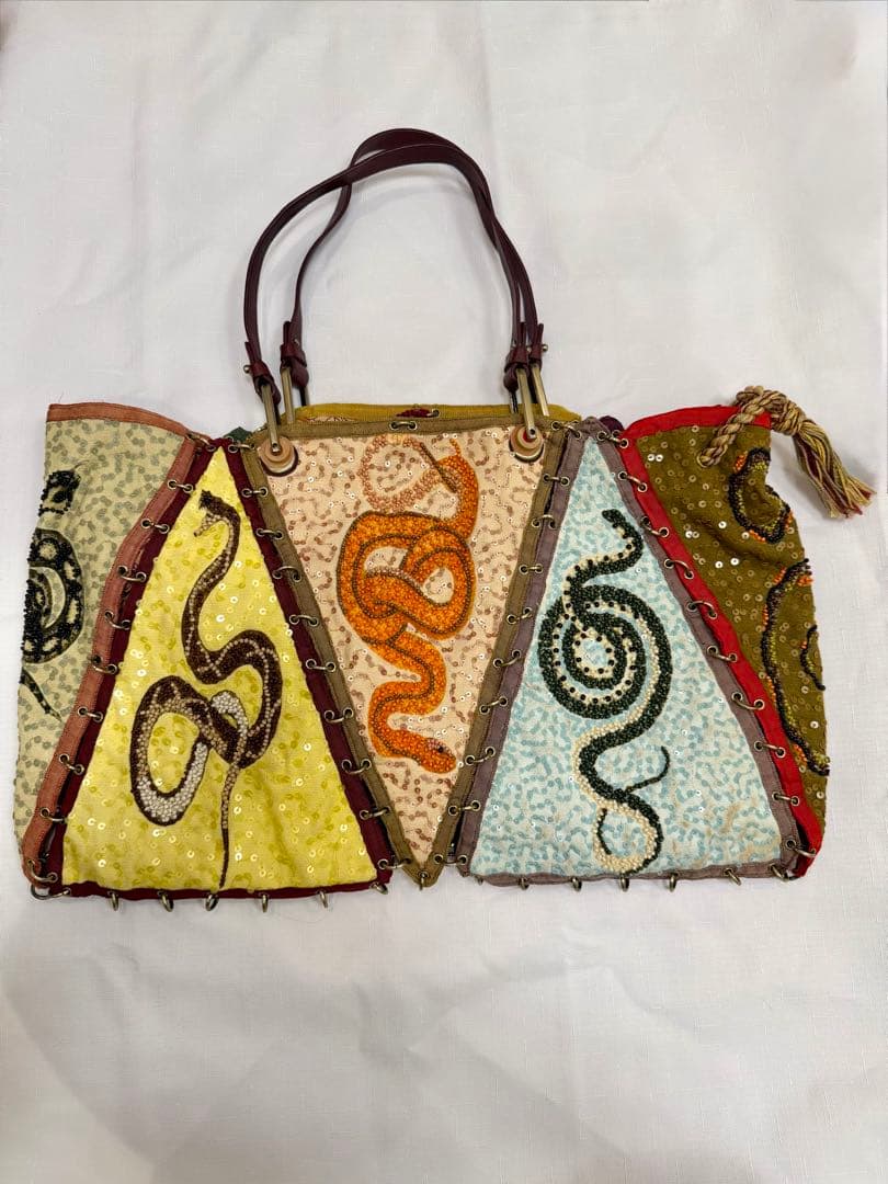 (ひぃさん専用2/13まで) 蛇刺繍ビーズ装飾トートバッグ