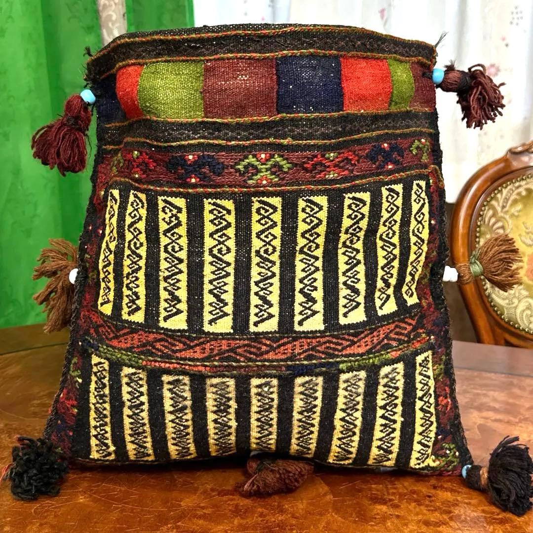 オールドキリムのとても古い ホリジンバッグ　ヴィンテージ トライブルラグ