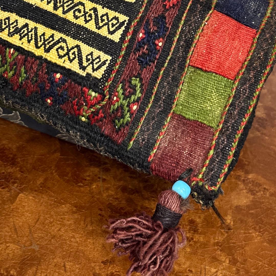 オールドキリムのとても古い ホリジンバッグ　ヴィンテージ トライブルラグ