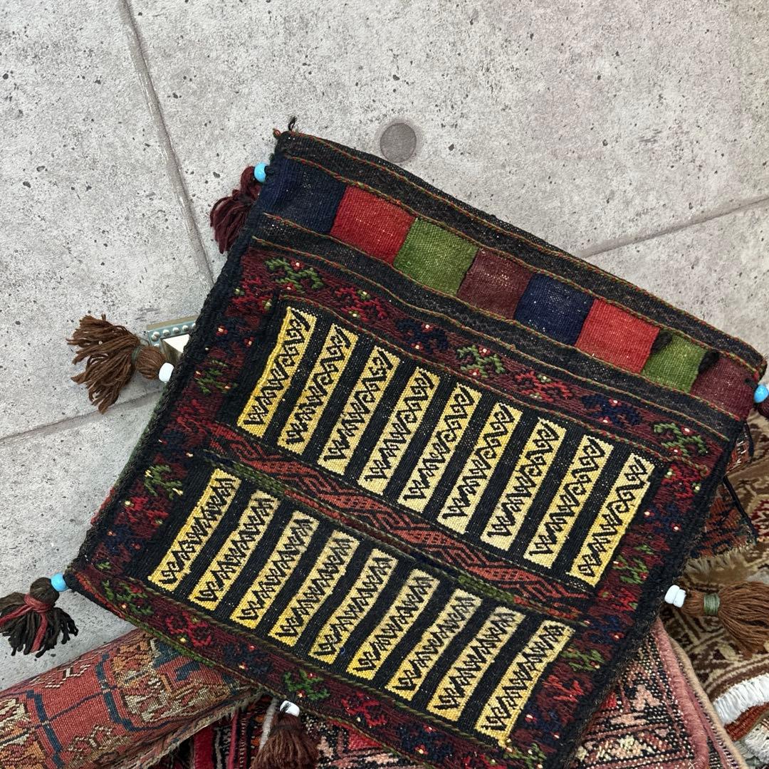 オールドキリムのとても古い ホリジンバッグ　ヴィンテージ トライブルラグ