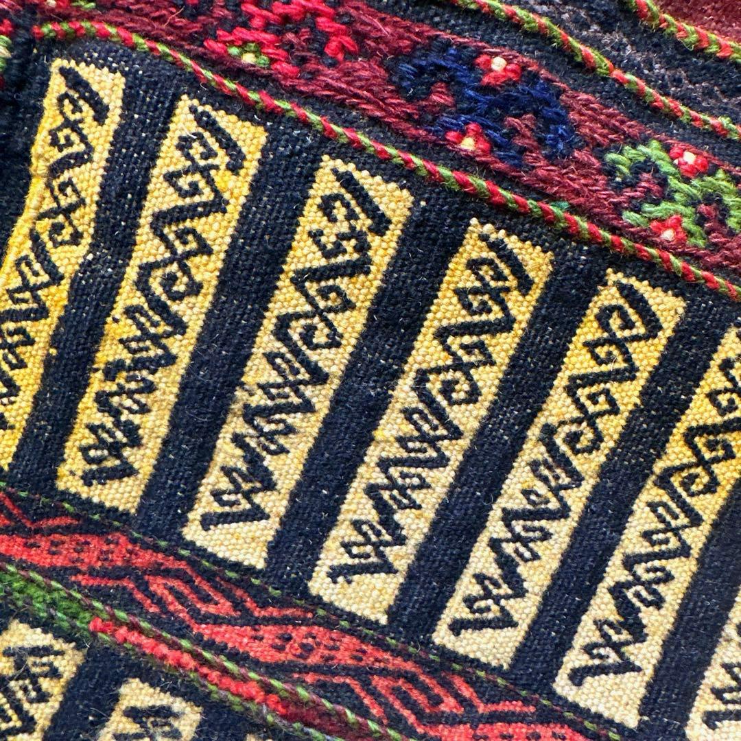 オールドキリムのとても古い ホリジンバッグ　ヴィンテージ トライブルラグ