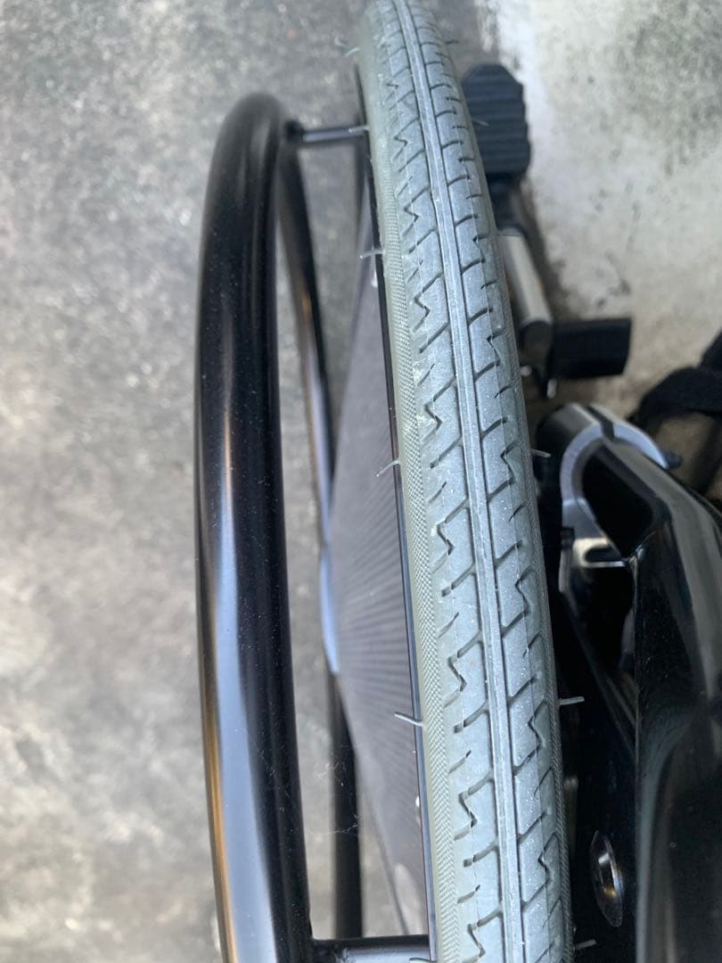 ヤマハ　子供用　黒 自走用車椅子 調整可能アームレスト　値下げできます　相談