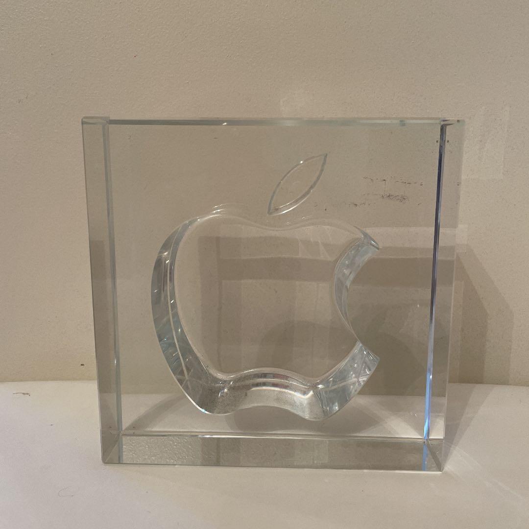 appleの置き物　ガラス製（73）アップルコンピュータ