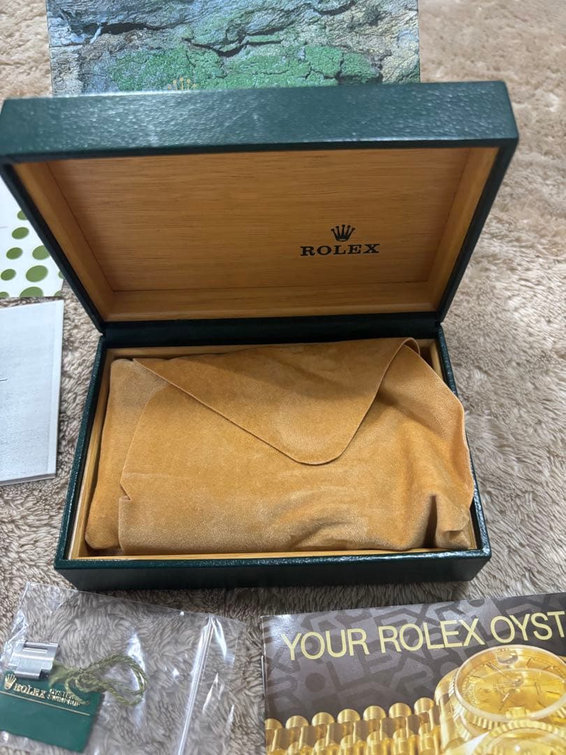 ROLEX GMTマスター腕時計空箱　付属品付き