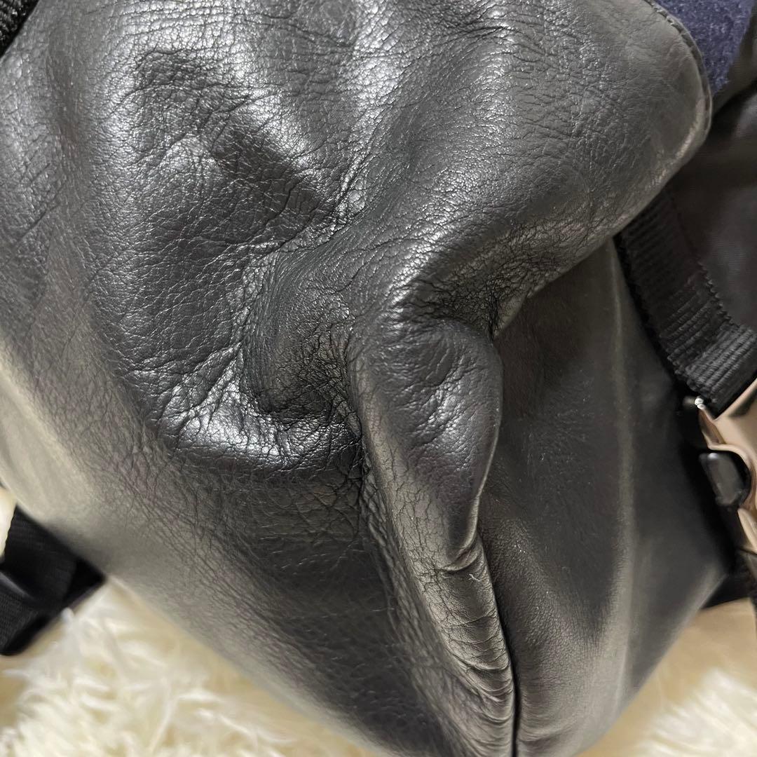 【希少美品】モンクレール AMI リュック バックパック ロゴ刺繍 黒