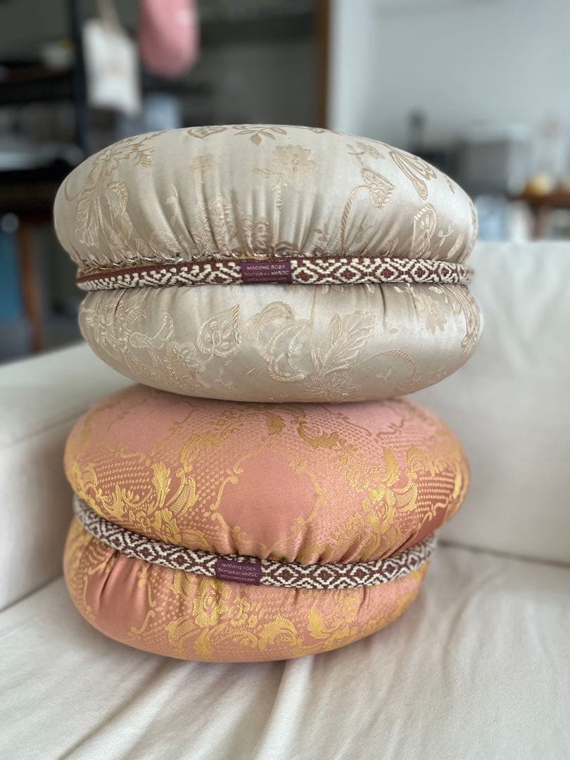 モロッコ　マダムロバ マカロンクッション　2 個セット