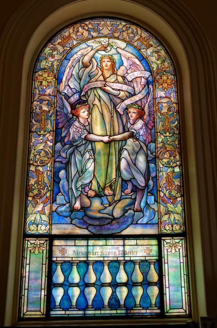 ティファニー スタジオ ヴィンテージ ステンドグラス 3人の天使 教会の窓