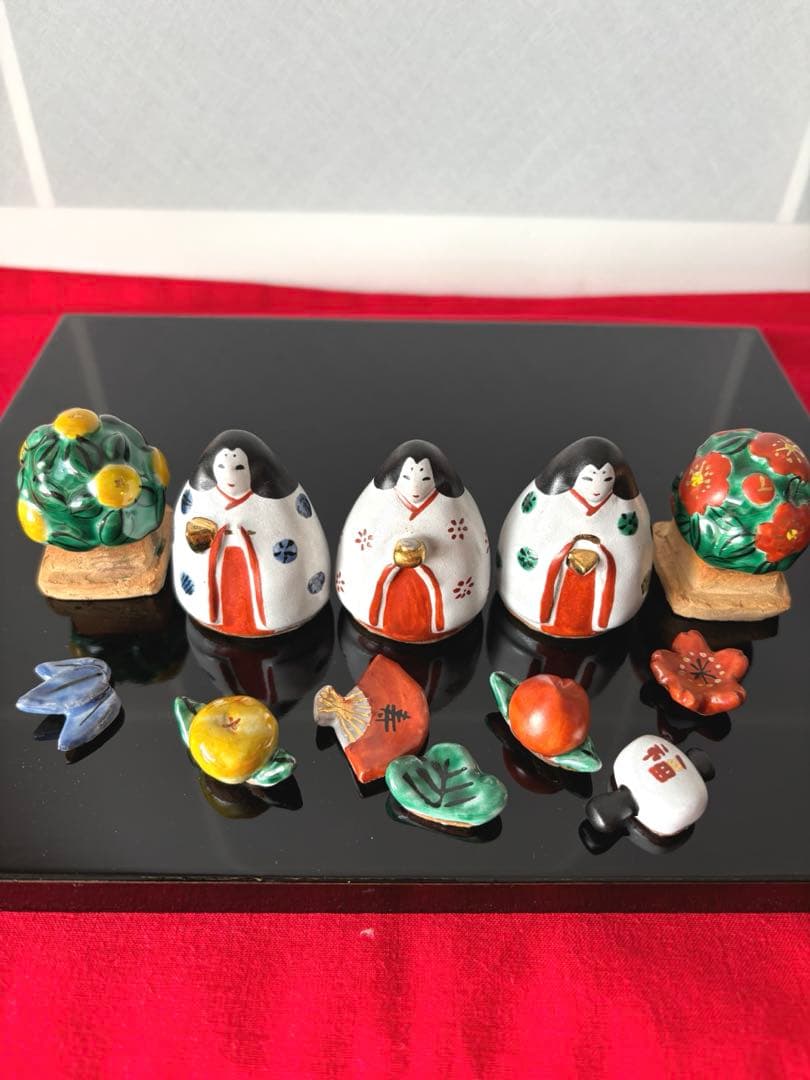 お雛様　お内裏さまと三人官女　陶磁器