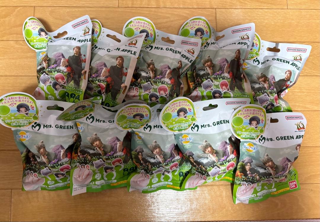 ヒ*シ様 ミセス びっくらたまご Mrs. GREEN APPLE バスボム 1