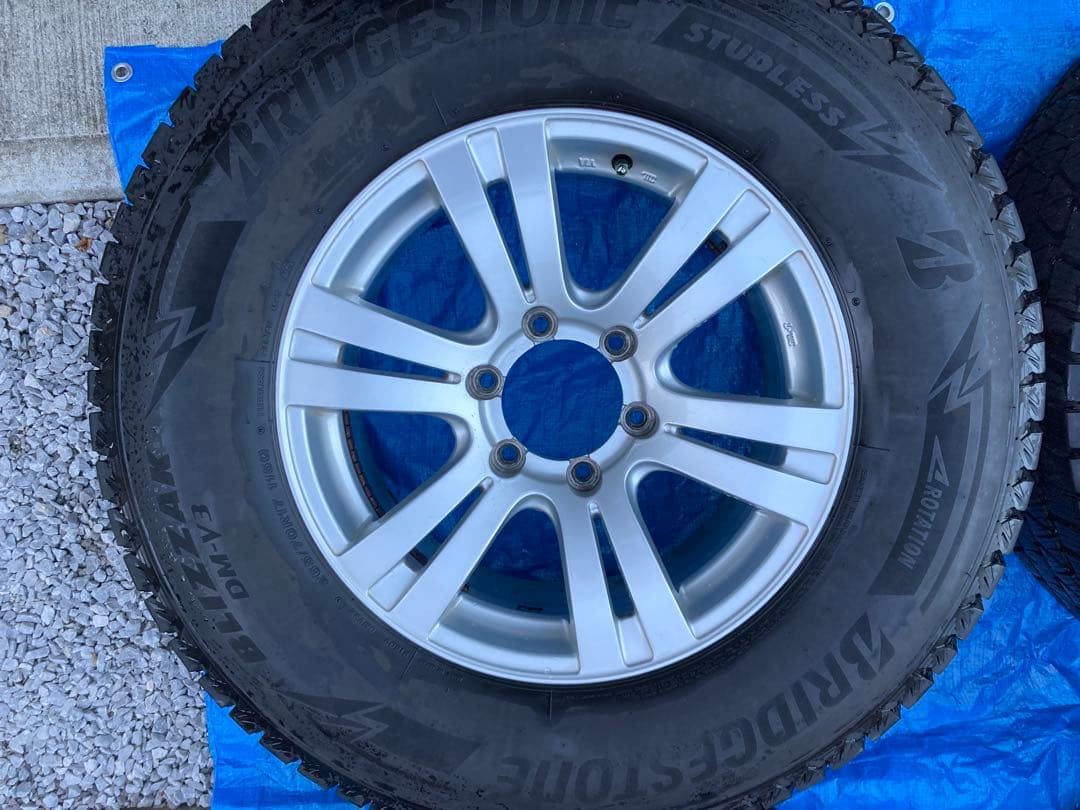 22年製 ブリザックDM-V3 265/70R17 社外アルミホイールセット