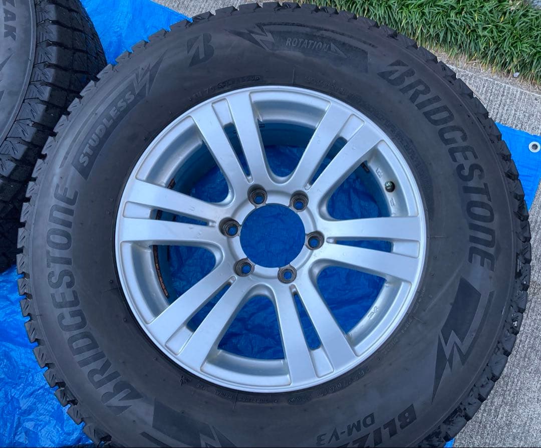 22年製 ブリザックDM-V3 265/70R17 社外アルミホイールセット
