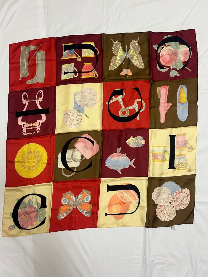 美品✨GUCCI マルチカラー ヴィンテージ スカーフ マルチカラー