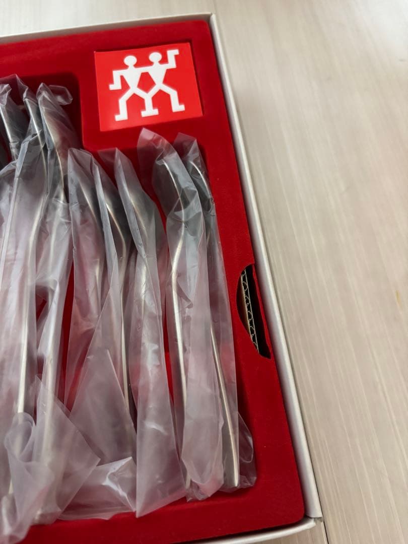 ヘンケルス　カトラリーセット　24P