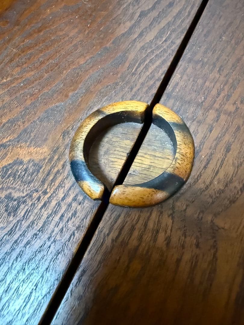 重厚で木目の美しい関西火鉢　長火鉢