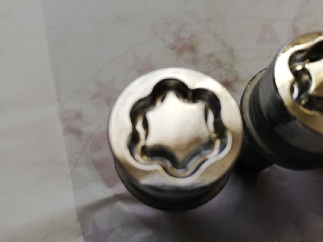 値下げ McGard 37181/M14 x 1.5シュラウベボルト16本セット