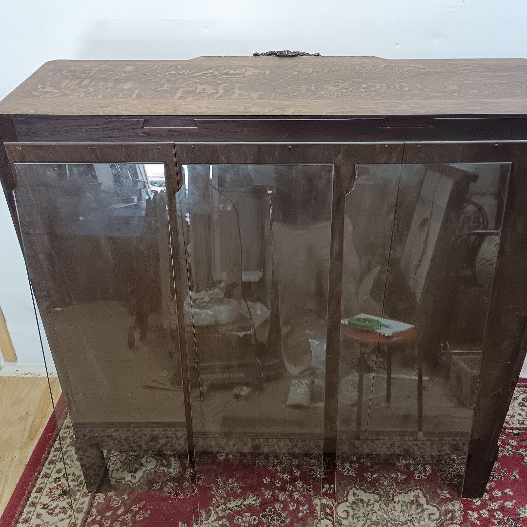 キャビネット　アンティーク　猫脚　ガラス付き　外国製