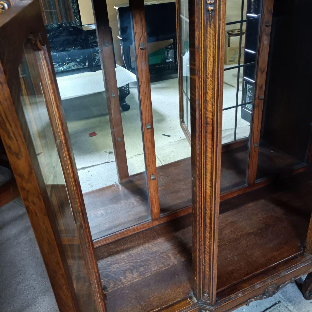 キャビネット　アンティーク　猫脚　ガラス付き　外国製