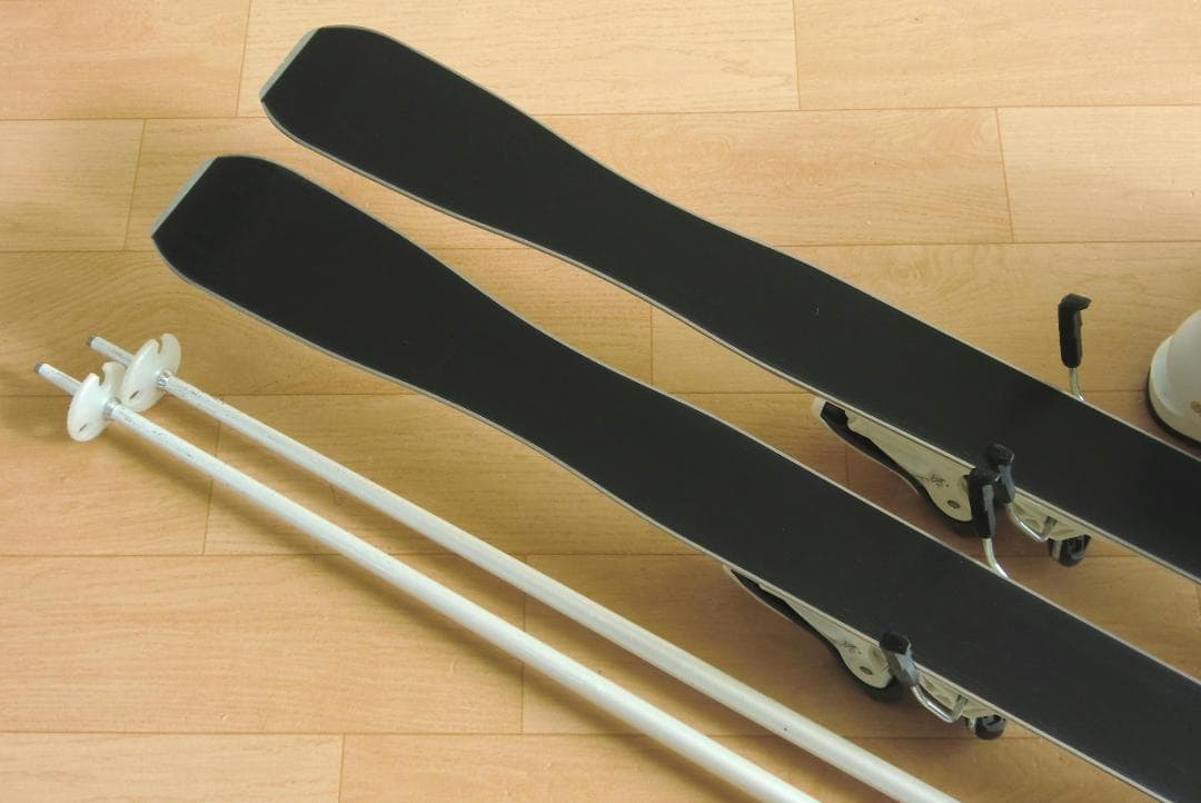 ■■送料無料■ロシニョール■女性用スキーセット■板142靴24.5■メンテ付■■