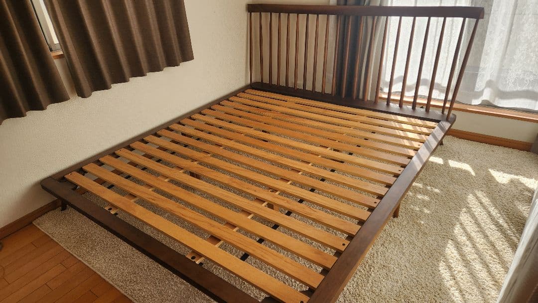 ​【ニトリ】クイーンサイズ 木製ベッドフレーム　メラク