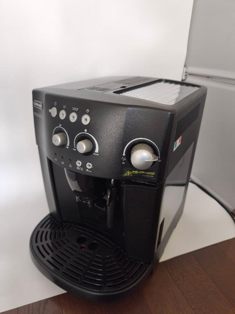 ✩.*˚デロンギ✩.*˚マグニフィカ　全自動コーヒーマシン　ESAM1000SJ