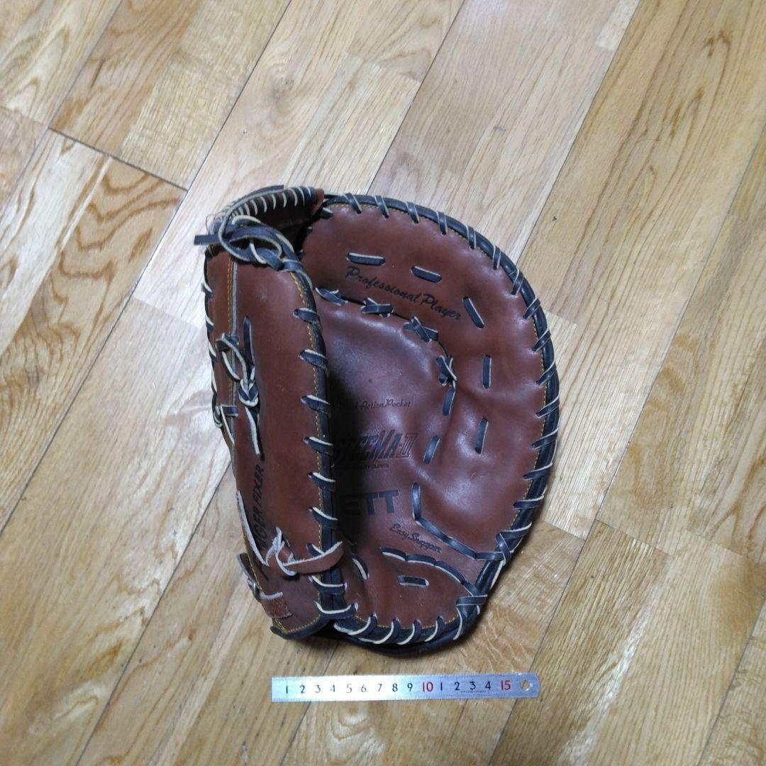 ８　ZETT 軟式フャーストミットグローブ