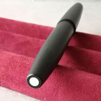 逸品　LAMY(ラミー) 2000 L01万年筆　F又はM　永遠のロングセラー
