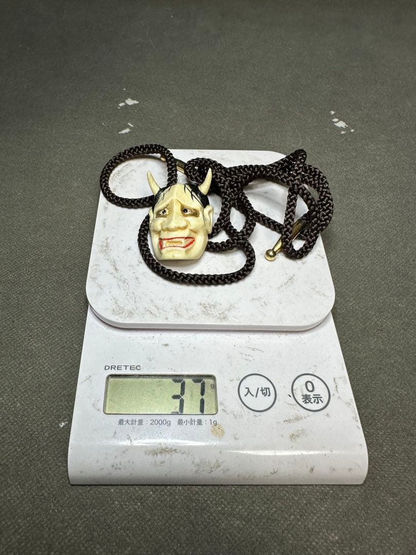 極上　般若　ループタイ　天然素材　アンティーク　和彫　置物　骨董　飾り物