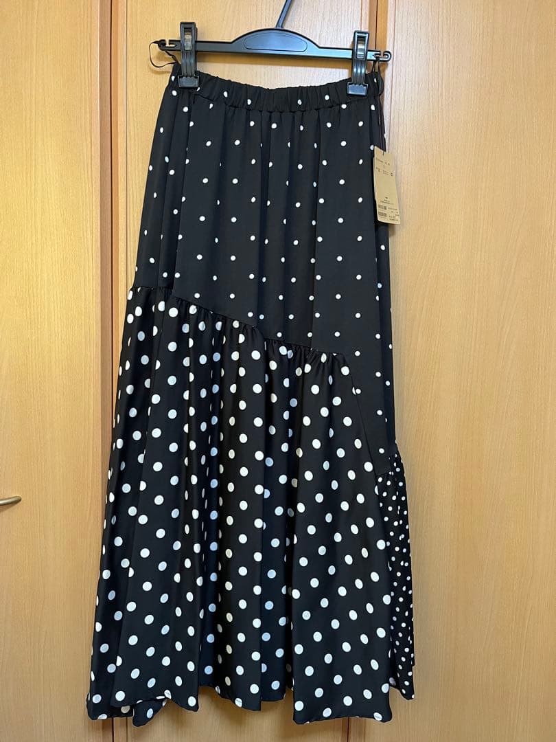 ビアズリー　未使用タグ付き　ドット柄フレアロングスカート サイズ0
