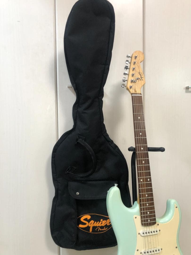 Fender Squier ストラトキャスター ギグバッグ付き