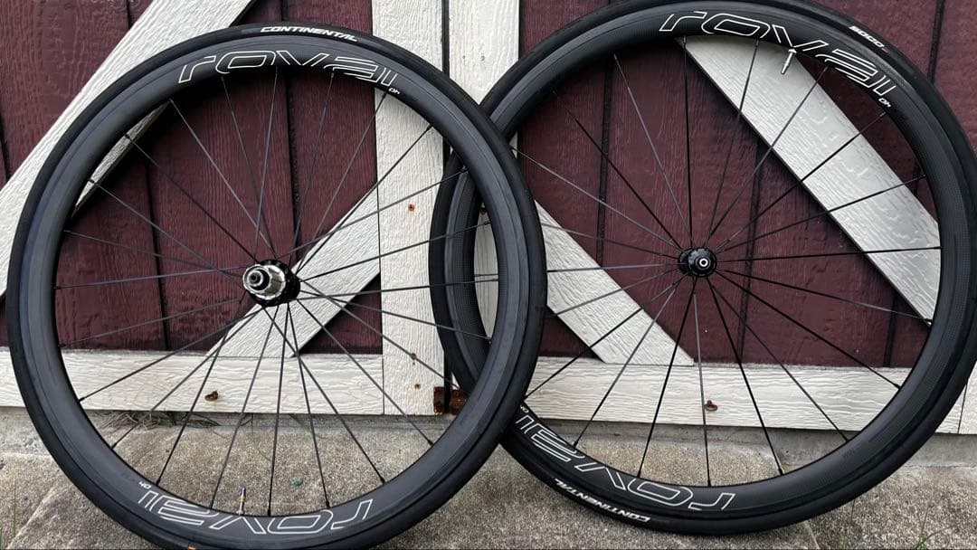 中華カーボンホイール roval風 40mm タイヤ付き