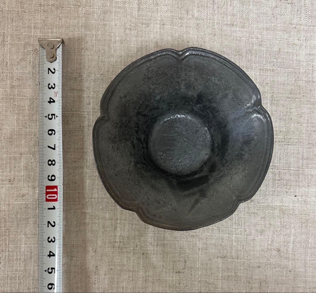 河合竜彦　レリーフ皿 3点　青灰花形鉢 1点　黒川登紀子　プレート　2枚