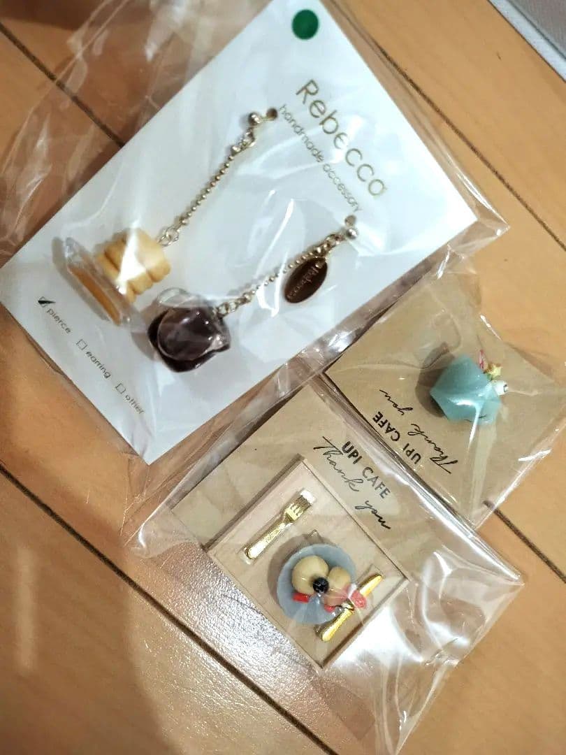 Rebecca ハンドメイド ピアス ホットケーキ　液体アクセサリー