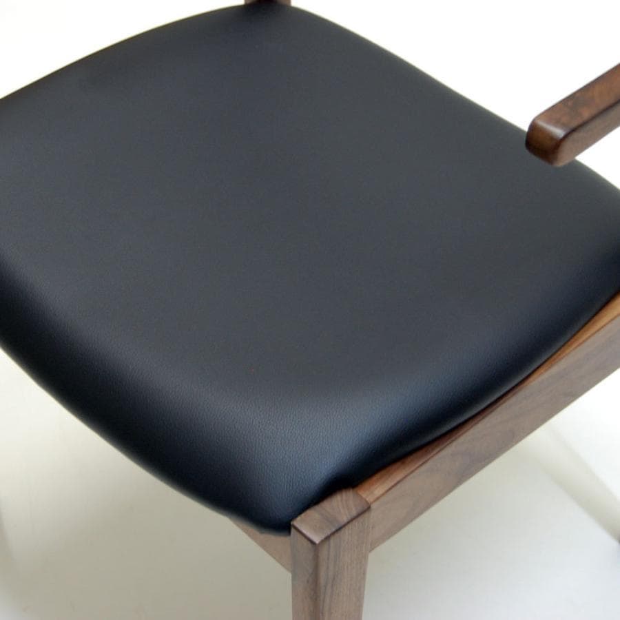 DZ DC MNC　4脚　肘付ダイニングチェア　アームチェア　ブラウン＊ブラック