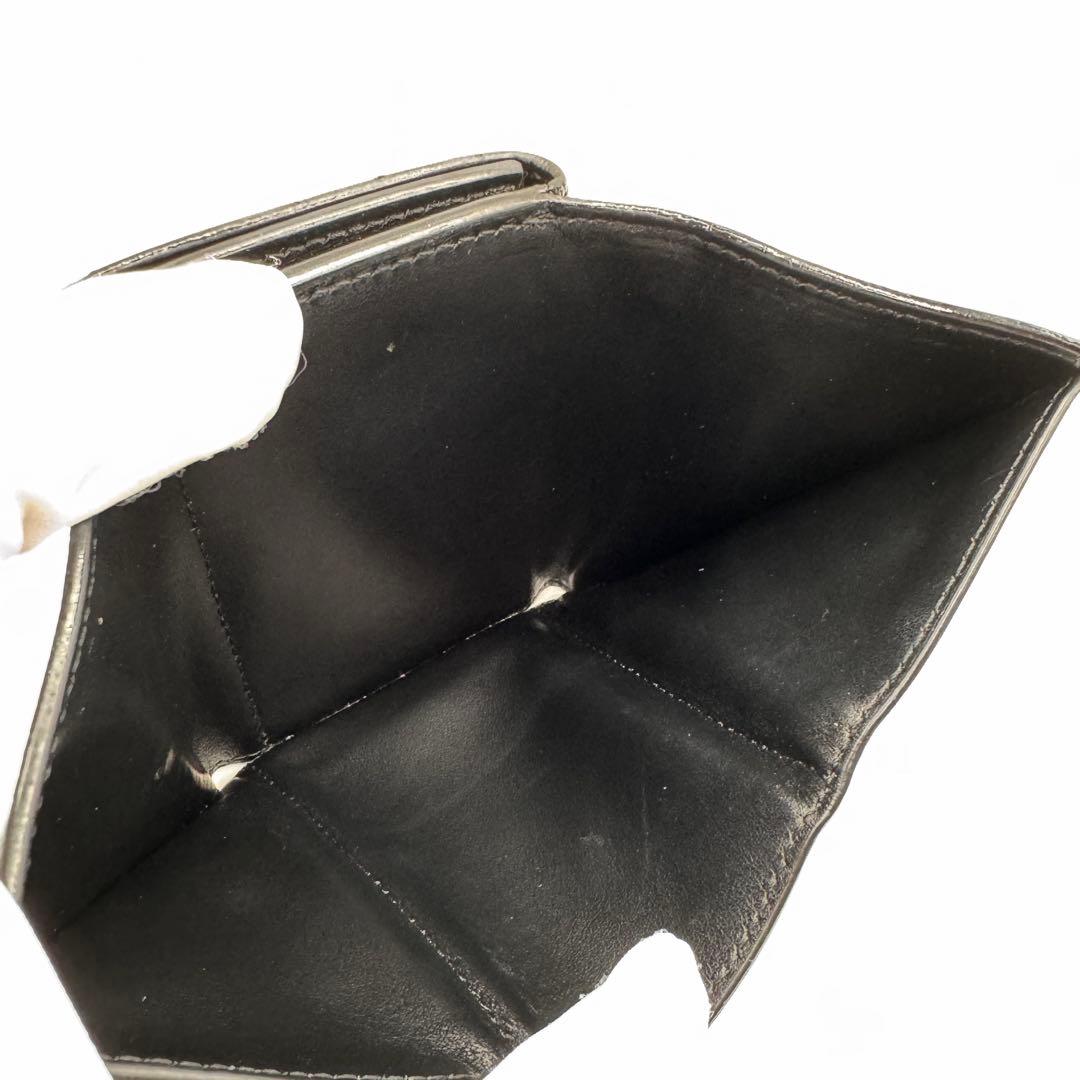 美品✨バーバリー　三つ折り財布　TBロゴ　キャビアスキン　レザー　ブラック