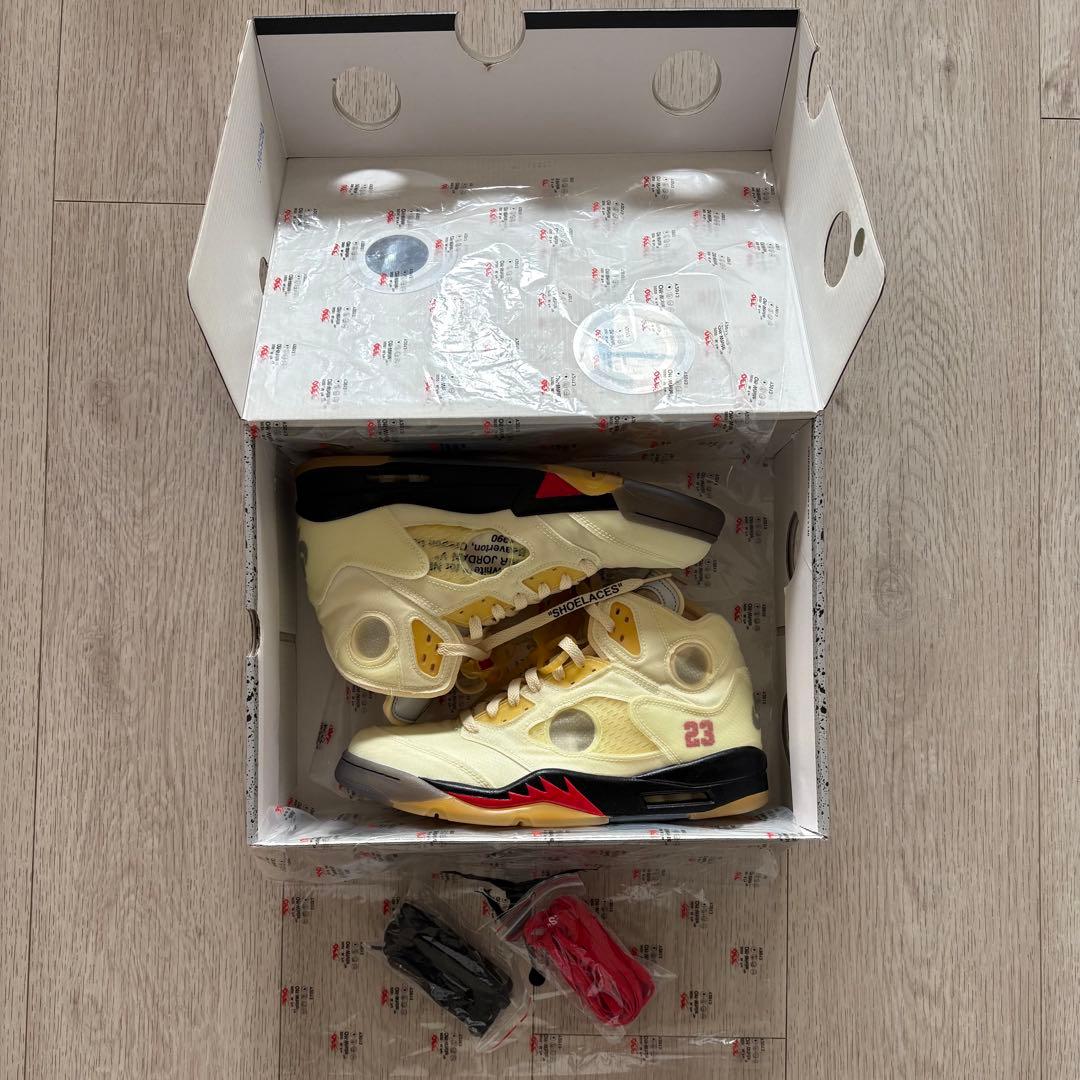 靴 OFF-WHITE NIKE AIR JORDAN 5 SAIL
