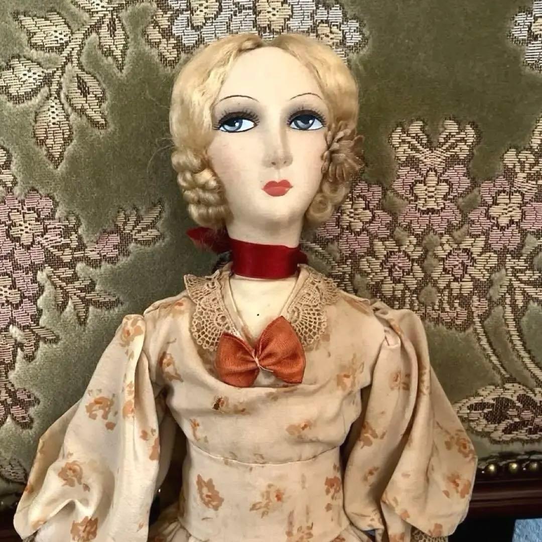 希少　フランスアンティーク　ブドワールドール　金髪のレディ　ソファードール