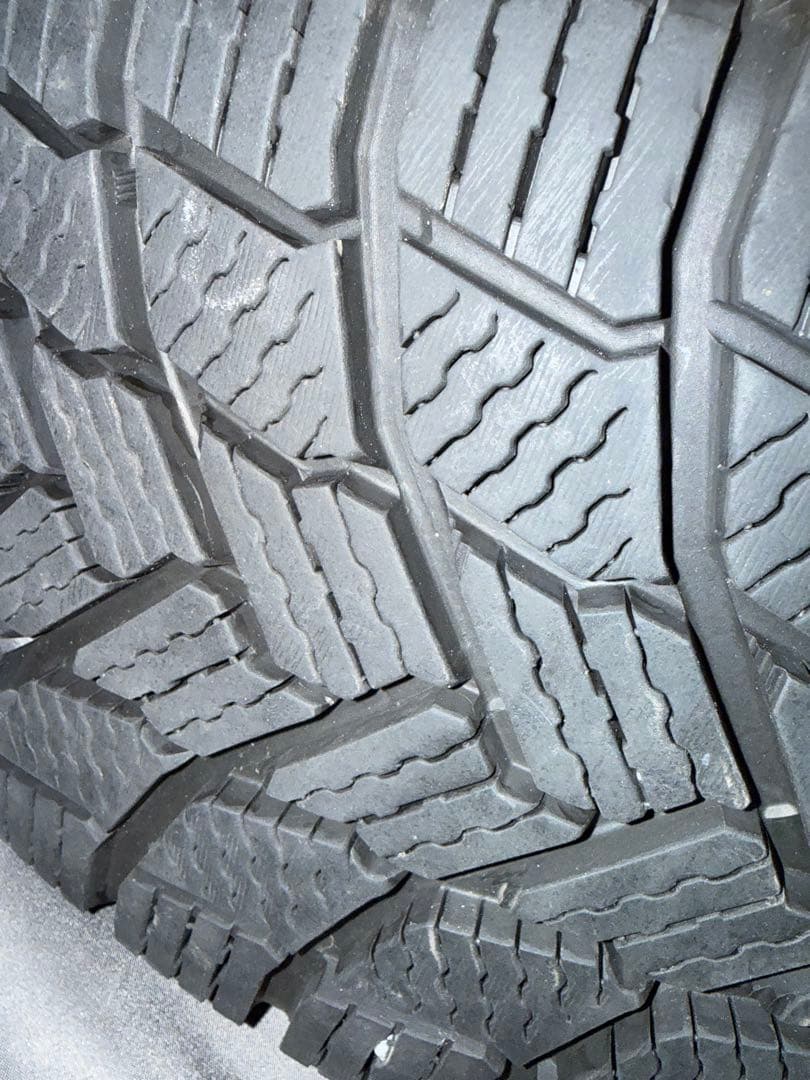 送料込 Volkswagenゴルフ用 16inch スタッドレス ホイール付4本