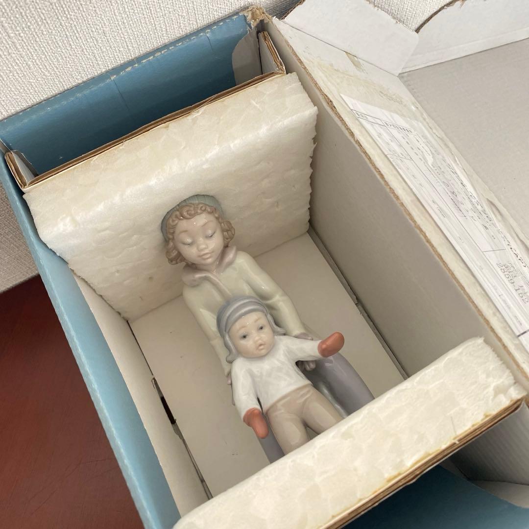 LLADRO リヤドロ 『 あなたもできるよ 』 置物