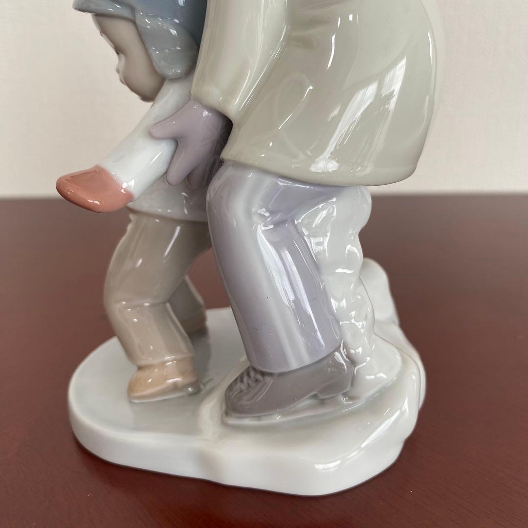 LLADRO リヤドロ 『 あなたもできるよ 』 置物
