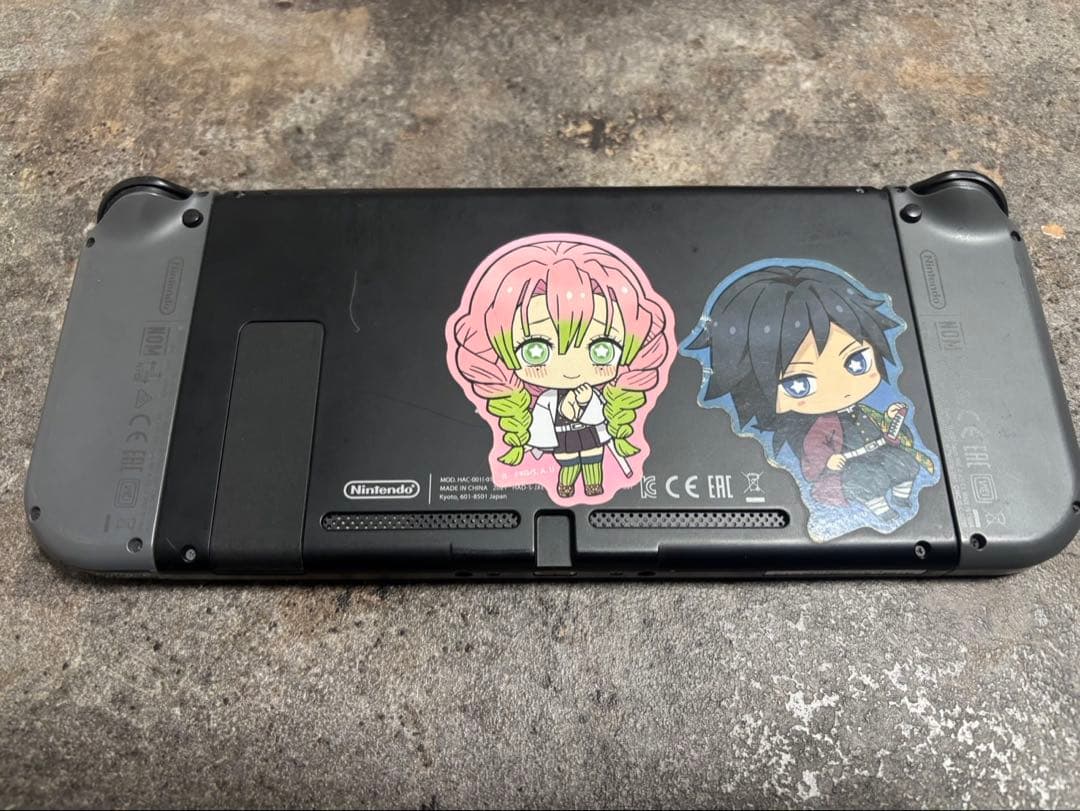 も*ち様 Nintendo Switch グレー 本体 キャラクターシール付き