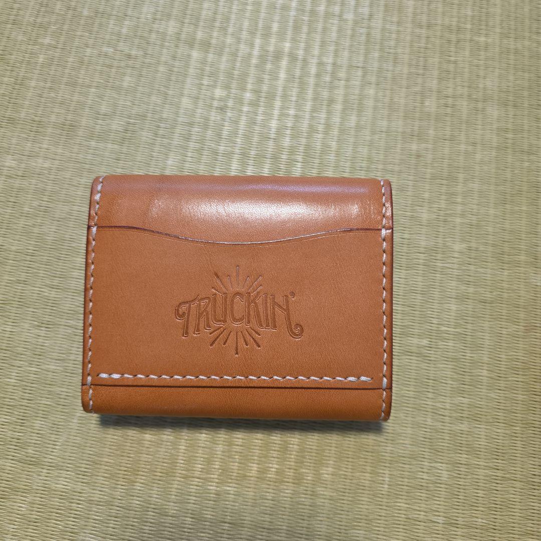 TRUCKIN　三つ折り財布