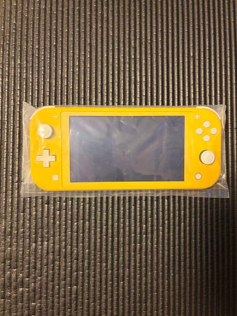 Nintendo Switch Lite イエロー 本体　充電器付　超極美品