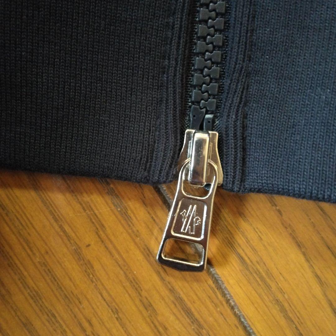 MONCLER　パーカー