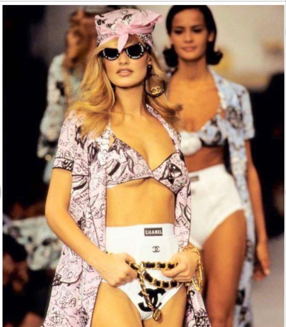 新品未使用CHANEL 新春値下1/末まで　バンダナスカーフ