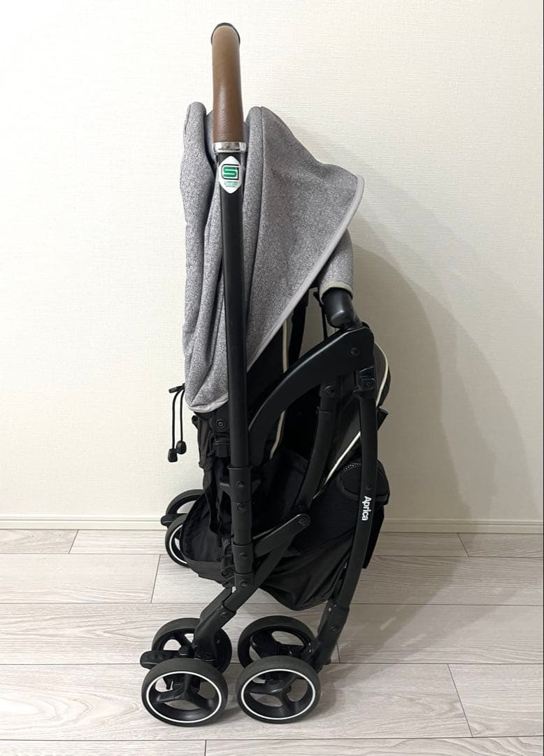 Aprica ラクーナクッションAC ベビーカー レインカバー付き