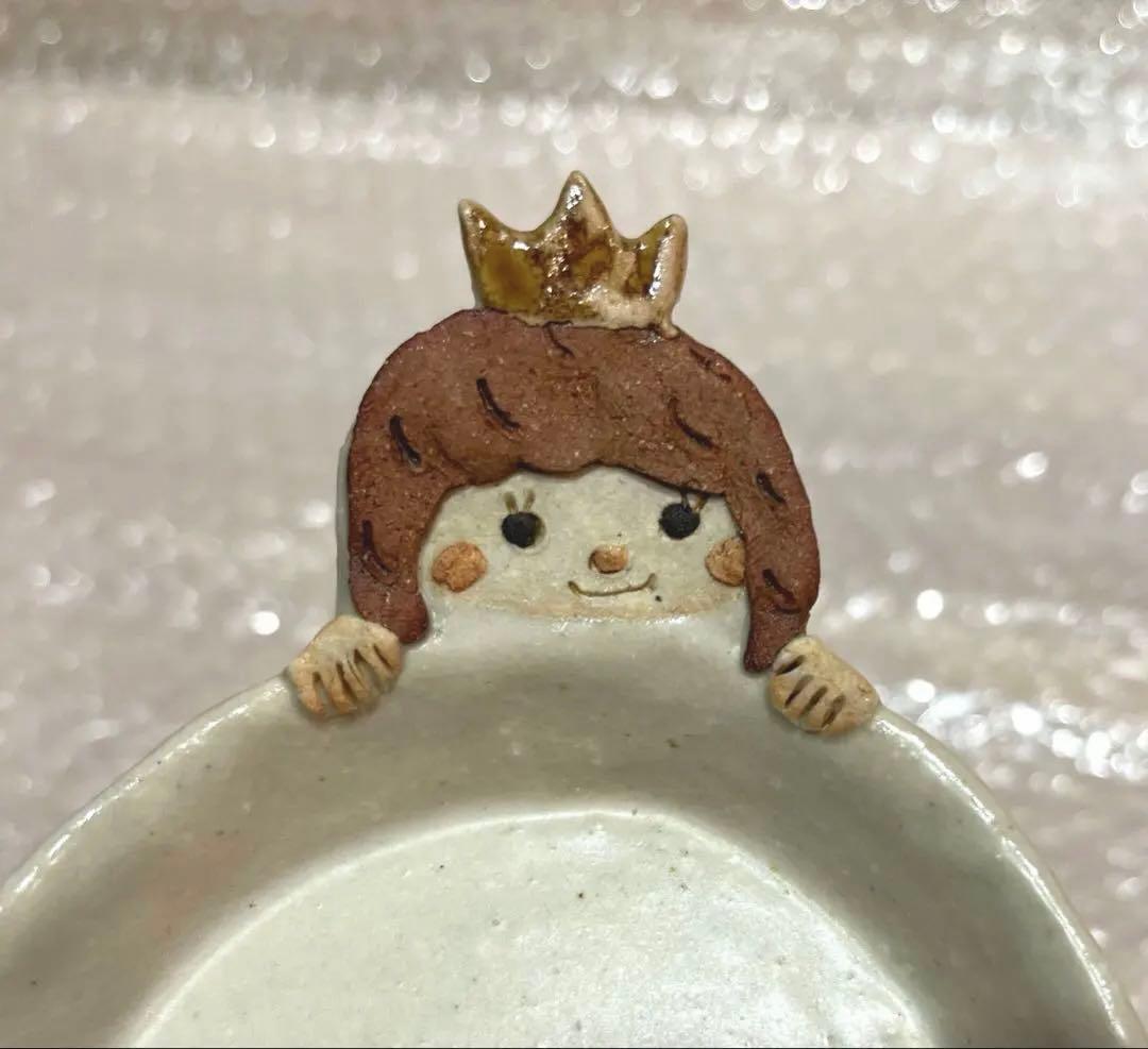 山田裕恵さん　王冠の女の子と男の子と鳥さん　長皿(大)　１点♡