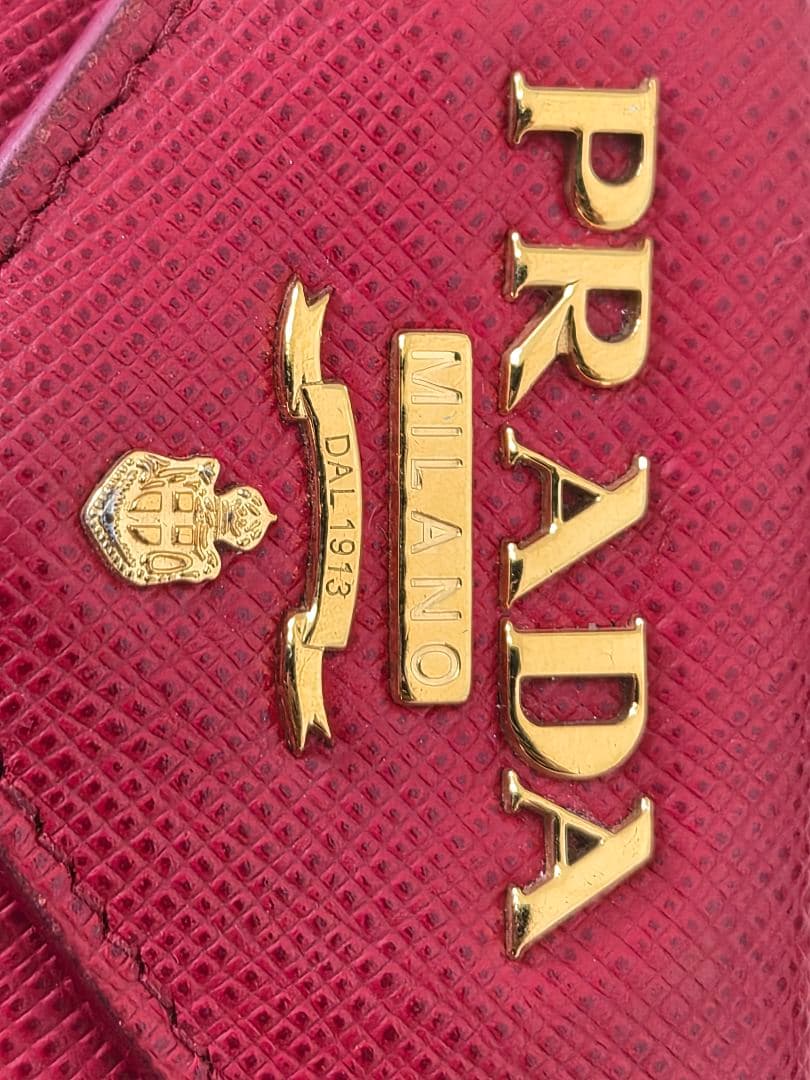 PRADA サフィアーノレザー 三つ折り財布 レッド